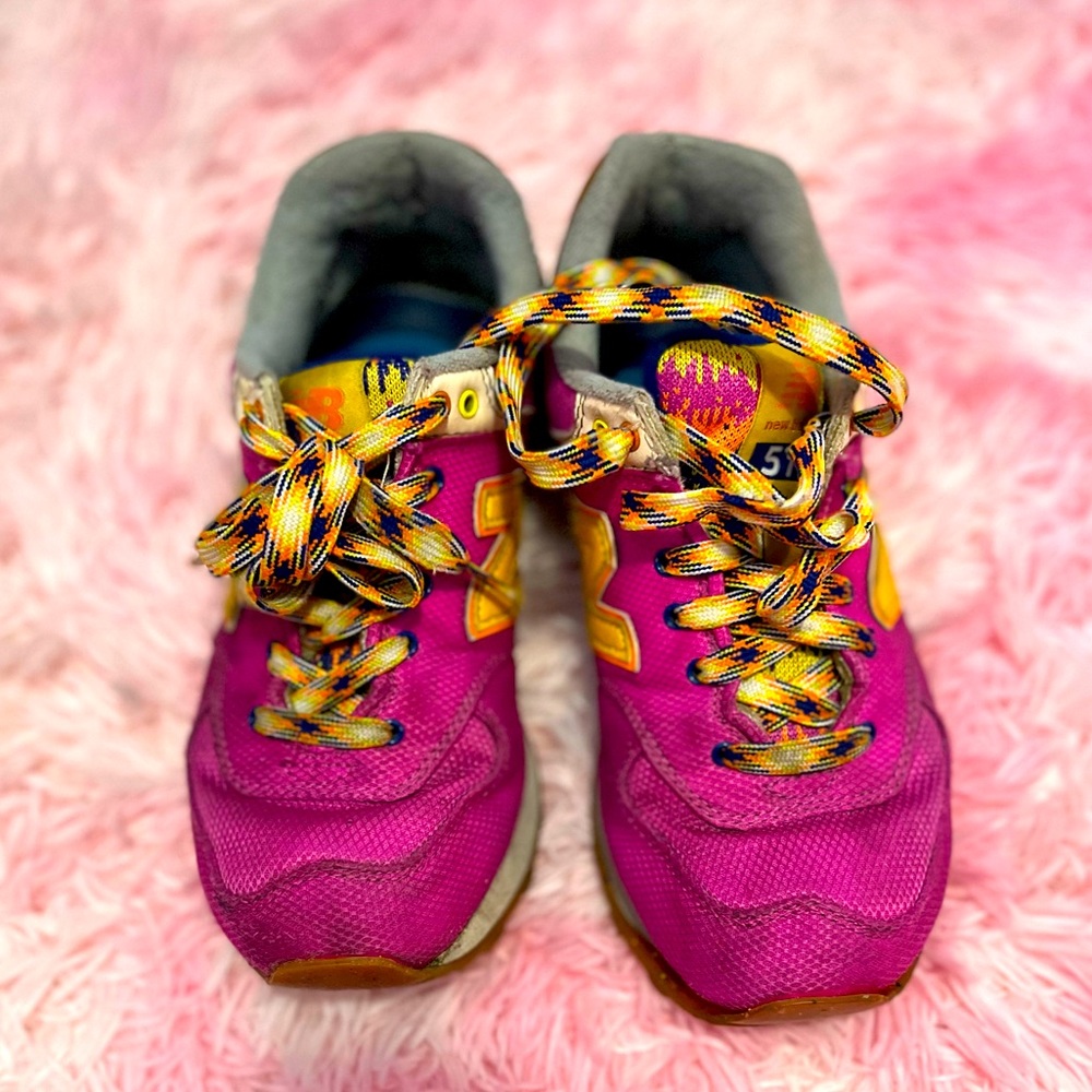 New Balance 574 Classic Weekend Expedition Fuschia Womens Sneakers WL574EXB
